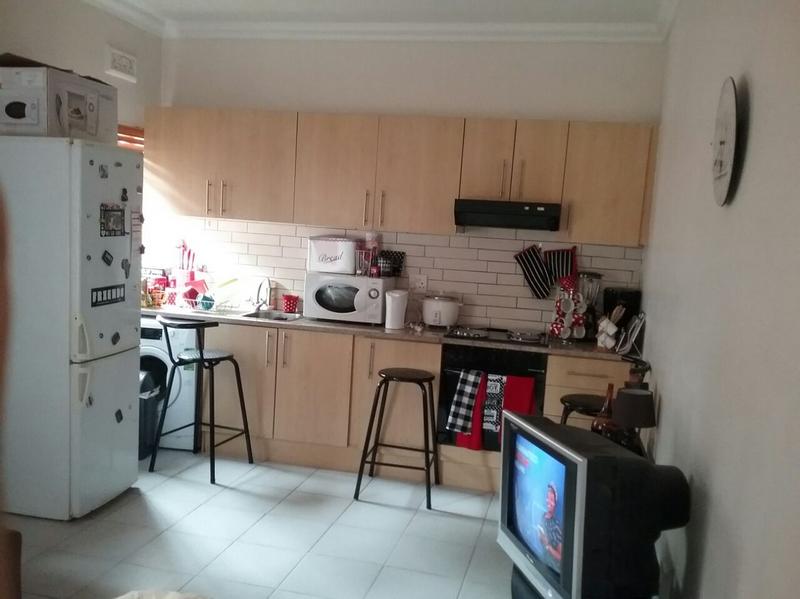 To Let 1 Bedroom Property for Rent in Kenilworth Western Cape